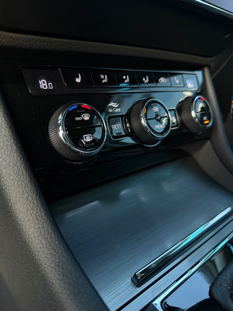Škoda Superb Combi 1.4TSi DSG PHEV 160kW *VIRTUAL*ŤAŽNÉ*MODE*