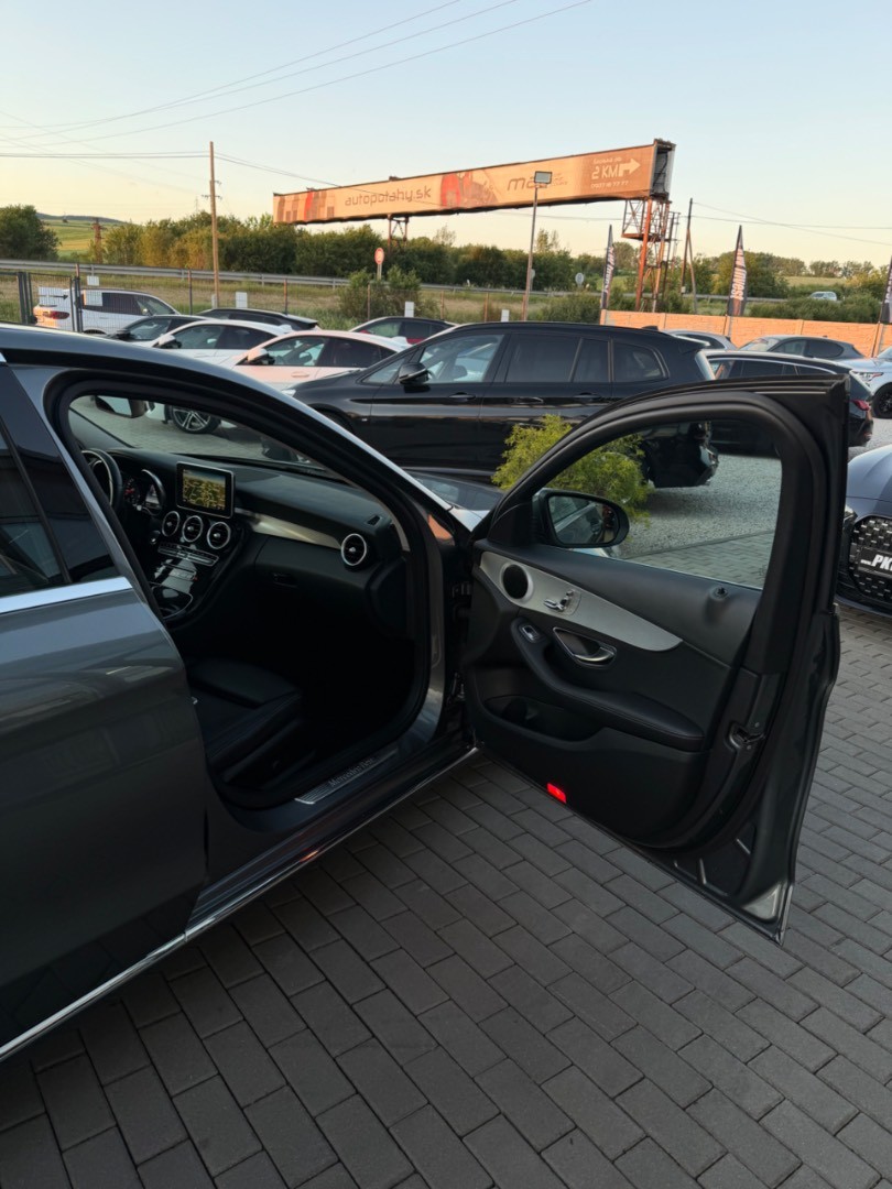 Mercedes-Benz C trieda Sedan 250CDi A/T AMG line