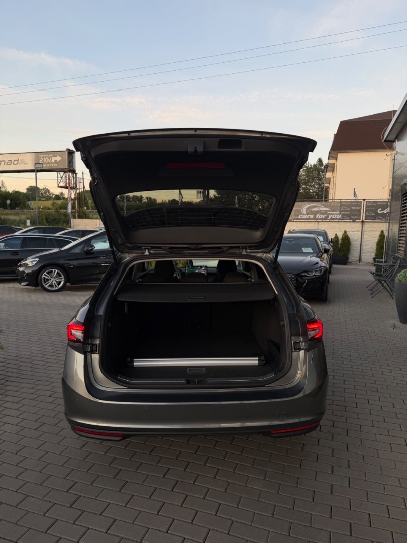 Škoda Superb Combi 2.0TDi DSG Selection SK ŠPZ