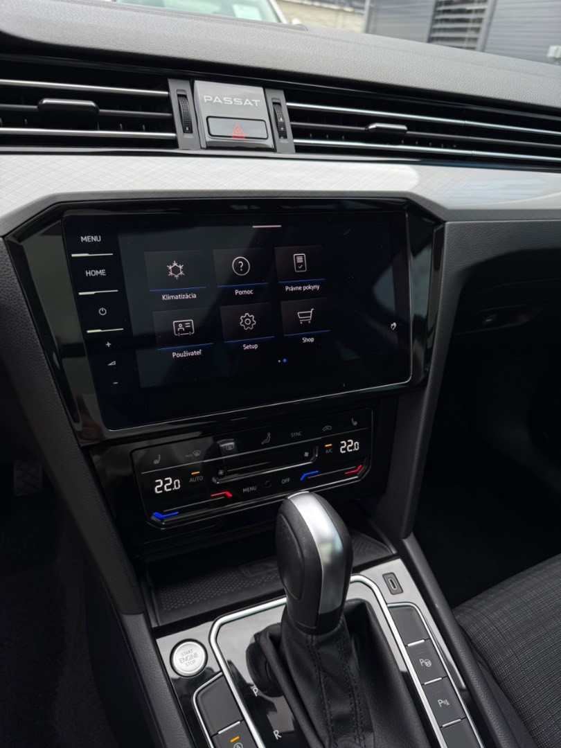 Volkswagen Passat Variant 2.0TDi DSG *Virtual*Harman/kardon*Ťažné*