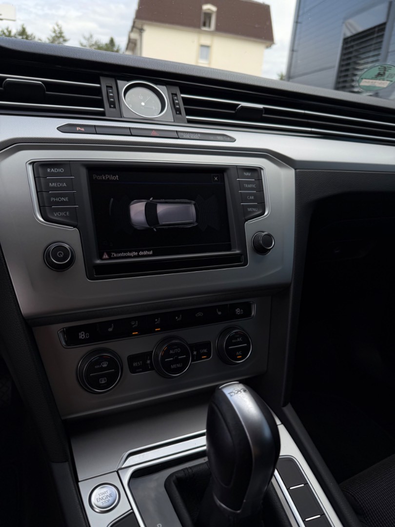 Volkswagen Passat Variant 2.0TDi DSG Head-up*Matrix*Ťažné