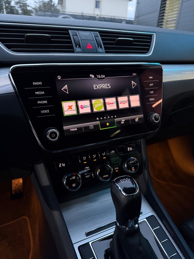 Škoda Superb Combi 2.0TDi DSG Style *VIRTUAL*