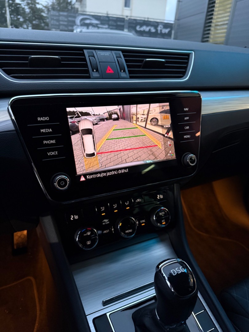 Škoda Superb Combi 2.0TDi DSG Style *VIRTUAL*