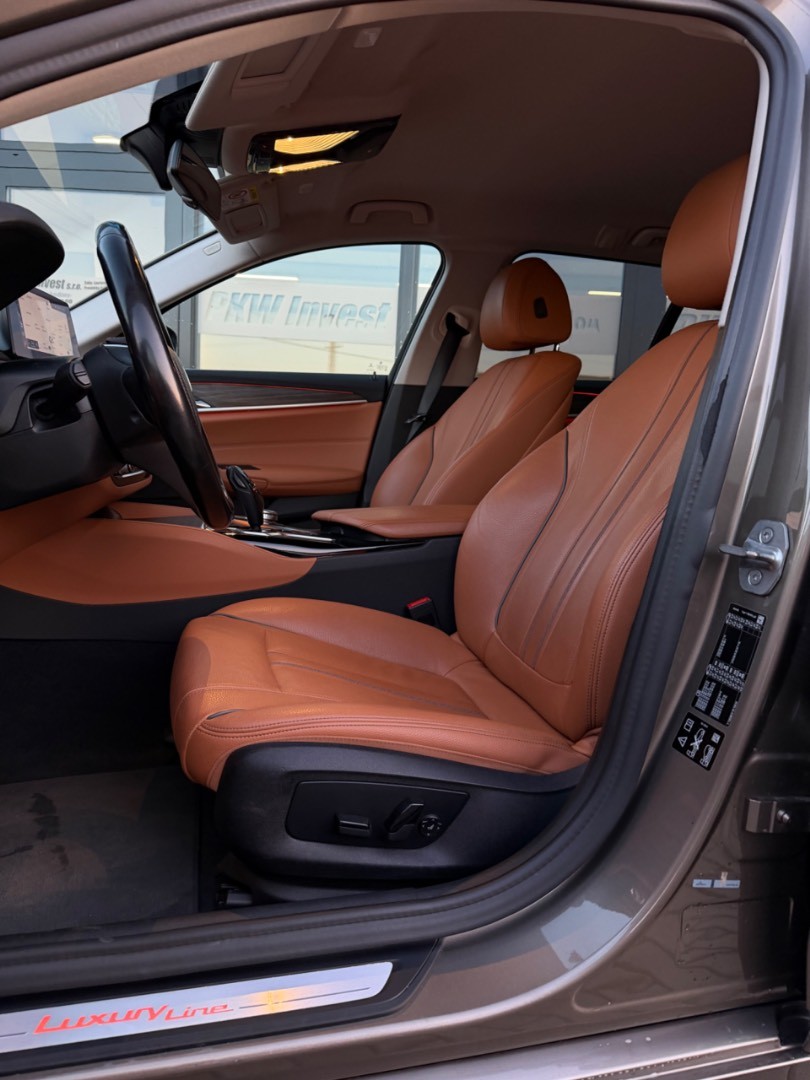 BMW Rad 5 Touring 530d  x-Drive A/T Luxury line *ŤAŽNÉ*