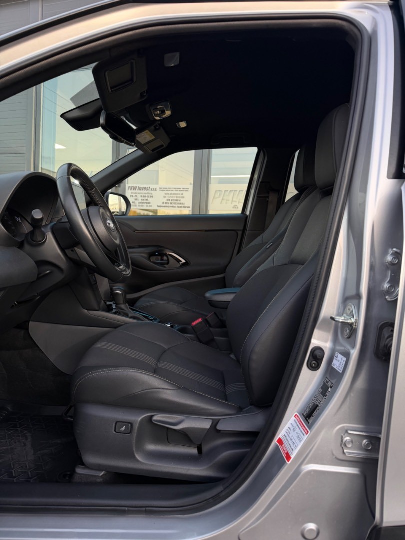 Toyota Yaris Cross 1.5 Hybrid Adventure 4×4 KUPOVANÉ v SR