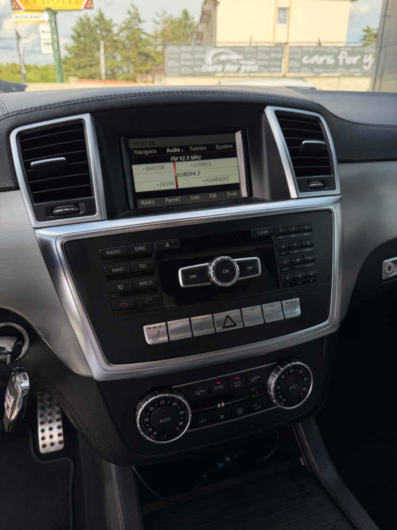Mercedes-Benz GL 350CDI BlueTec 4Matic A/T AMG line 7M