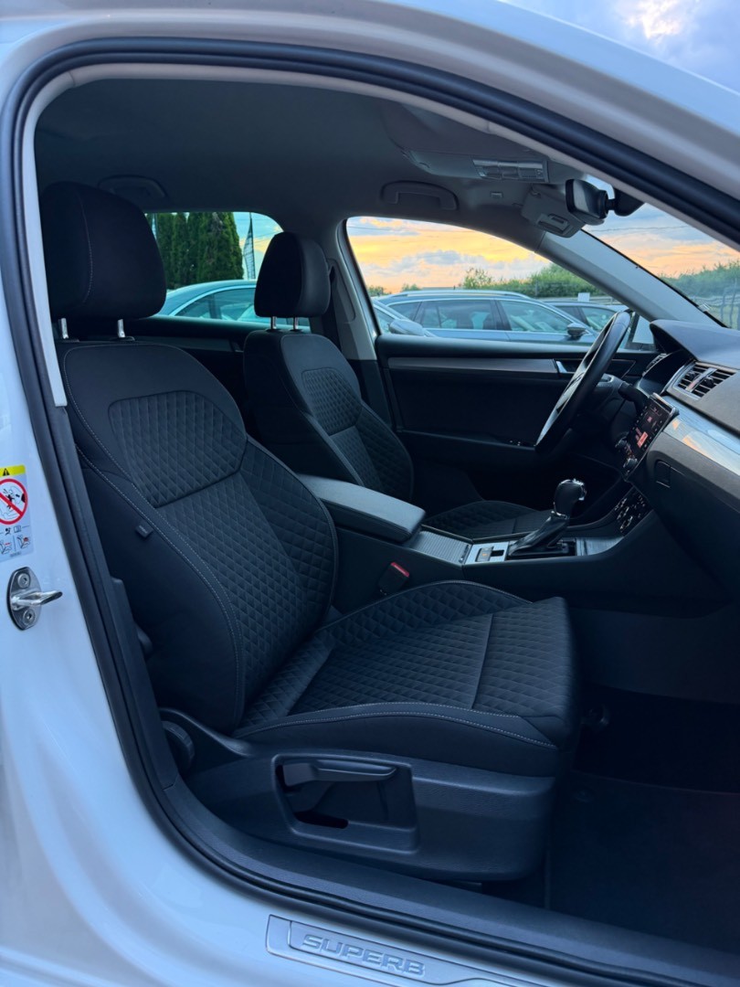 Škoda Superb Combi 2.0TDi DSG Style VIRTUAL-KAMERA