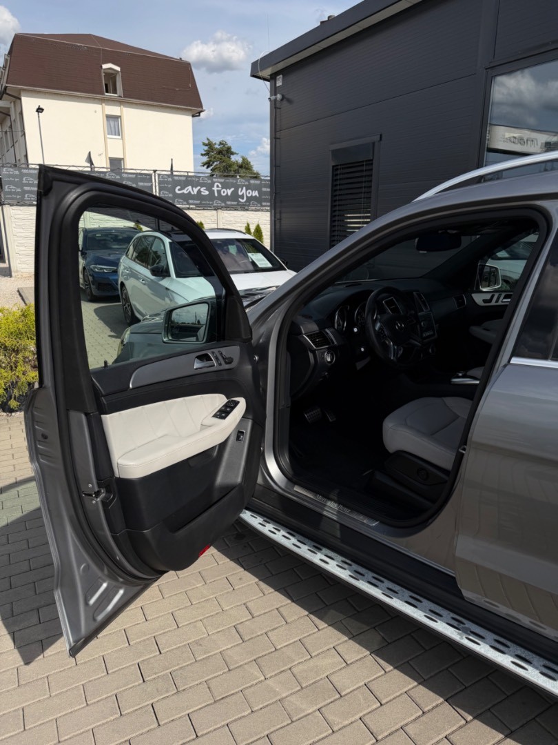 Mercedes-Benz GL 350CDI BlueTec 4Matic A/T AMG line 7M