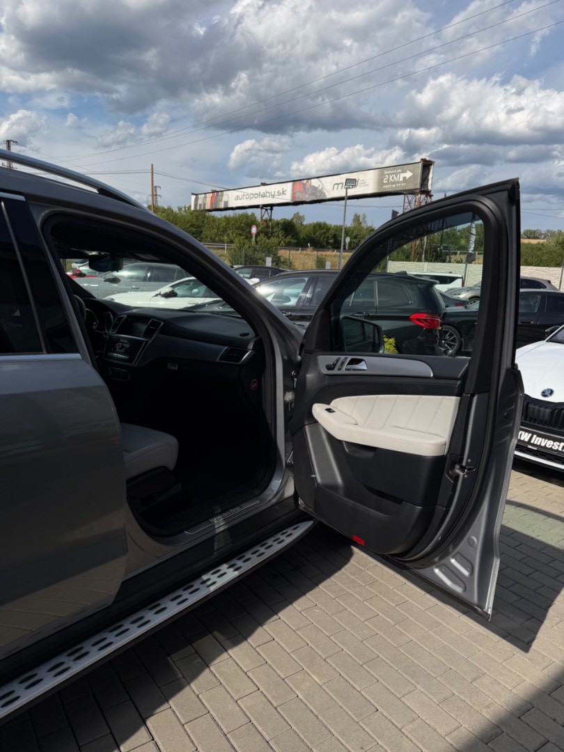 Mercedes-Benz GL 350CDI BlueTec 4Matic A/T AMG line 7M
