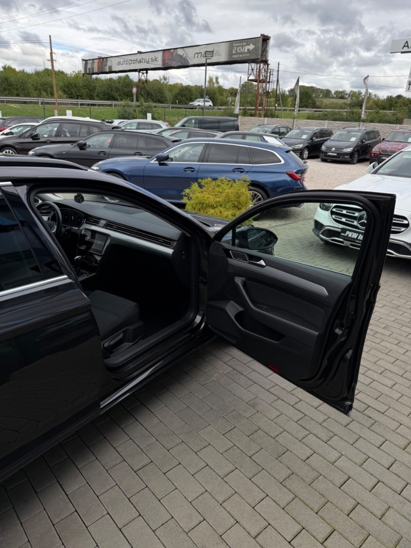 Volkswagen Passat Variant 2.0TDi DSG *Virtual*Harman/kardon*Ťažné*