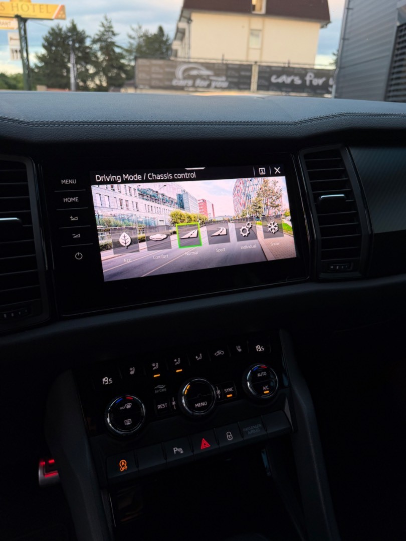 Škoda Kodiaq 2.0TDi 200PS DSG 4×4 Sportline ŤAŽNÉ-VIRTUAL