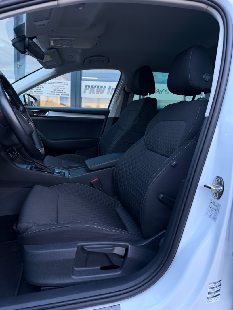 Škoda Superb Combi 2.0TDi DSG Style VIRTUAL-KAMERA