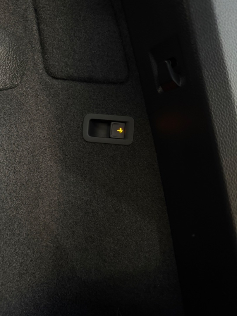 Škoda Karoq 2.0TDi DSG 4×4 Sportline ŤAŽNÉ-KAMERA-VIRTUAL