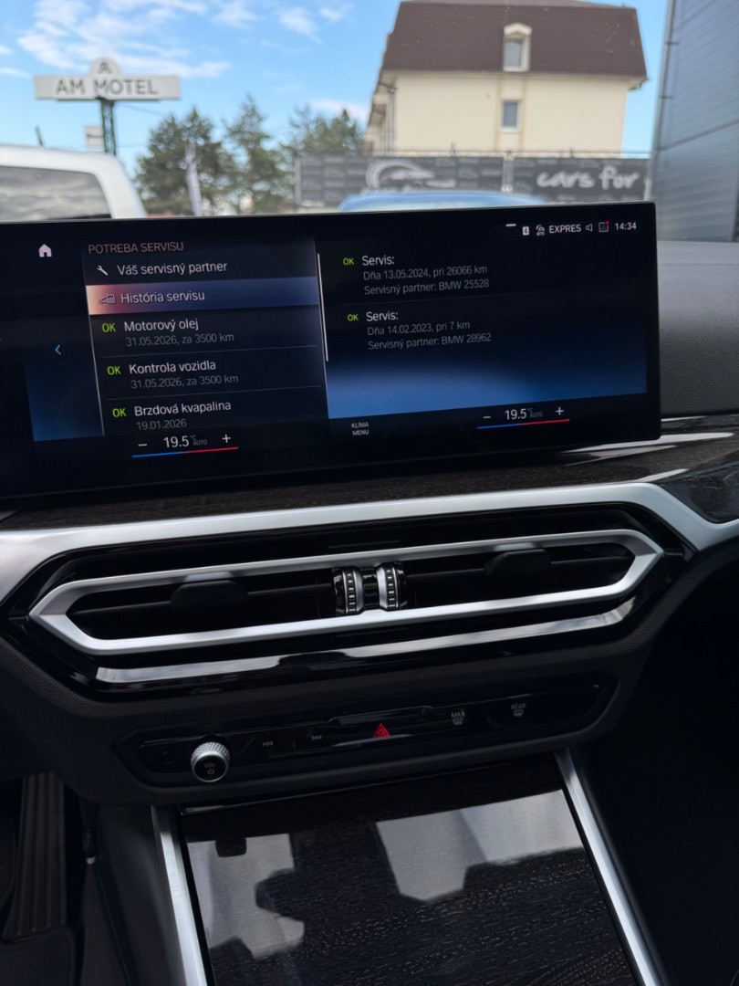 BMW Rad 3 Touring 320d  mHEV x-Drive A/T Luxury SK ŠPZ