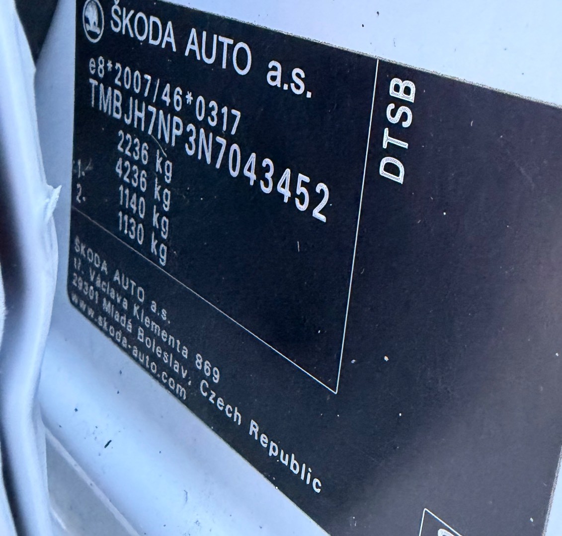Škoda Superb Combi 2.0TDi DSG Style VIRTUAL-KAMERA