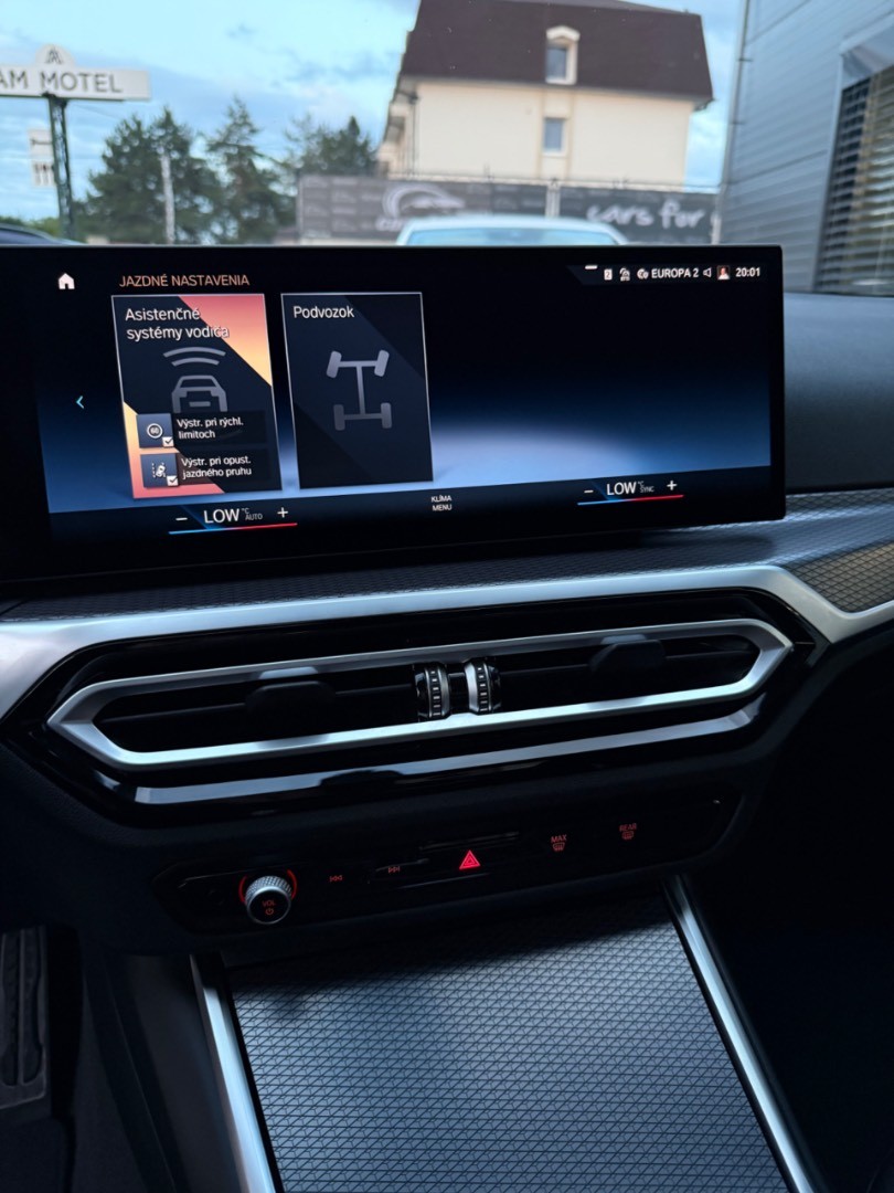 BMW Rad 3 320d mHEV x-Drive A/T M-Sport *PLNÁ ZÁRUKA*