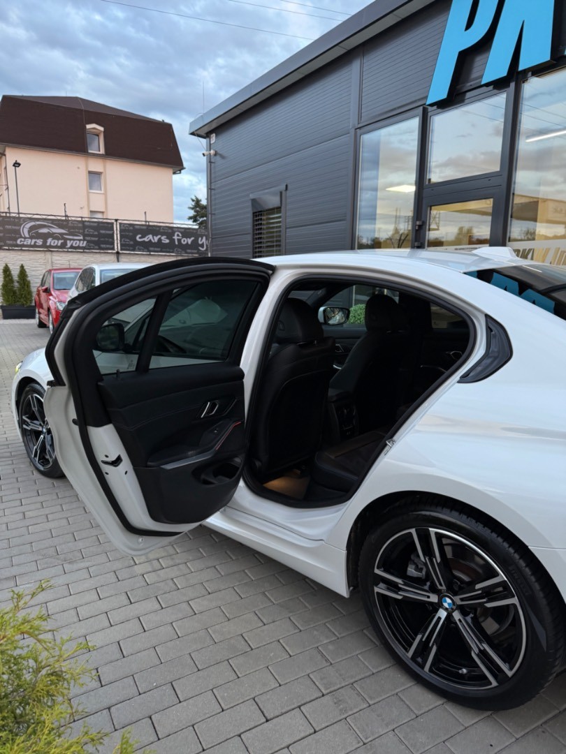 BMW Rad 3 320d mHEV x-Drive A/T M-Sport *PLNÁ ZÁRUKA*