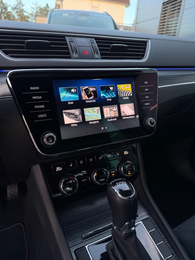 Škoda Superb 2.0TDi DSG Style *VIRTUAL*KAMERA*