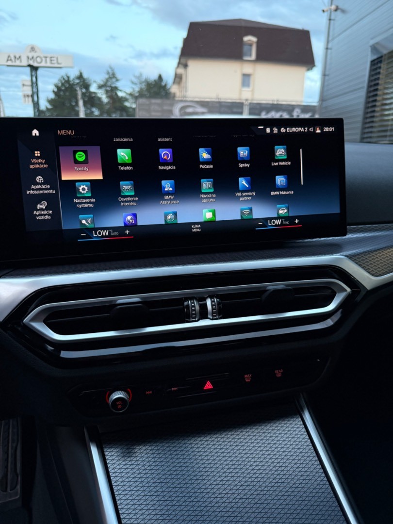 BMW Rad 3 320d mHEV x-Drive A/T M-Sport *PLNÁ ZÁRUKA*