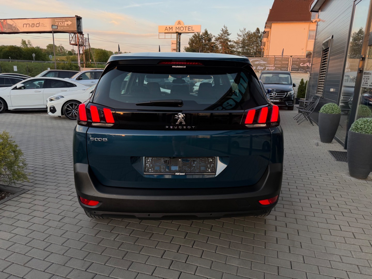 Peugeot 5008 1.5BlueHDi 130PS A/T 7-MIESTNE Allure Edition