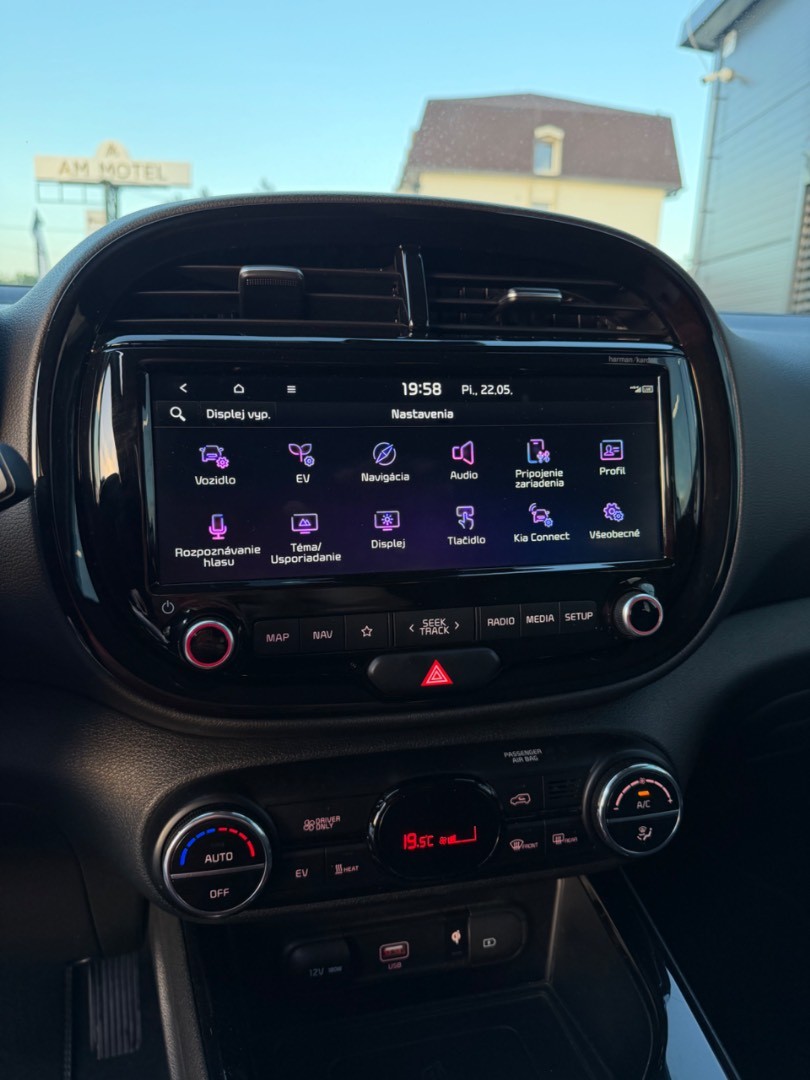 Kia E-Soul Soul ECOelectric 150kW/64kWh A/T TEPELKO*ZÁRUKA