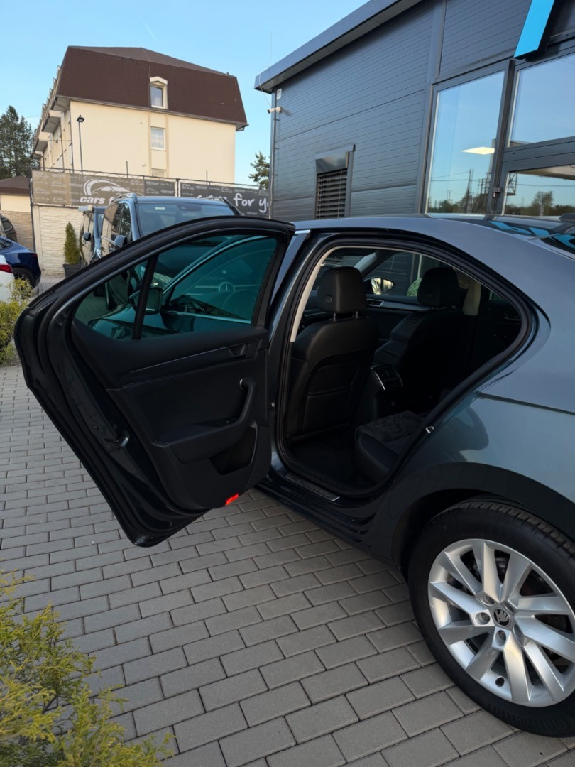 Škoda Superb 2.0TDi DSG Style *VIRTUAL*KAMERA*