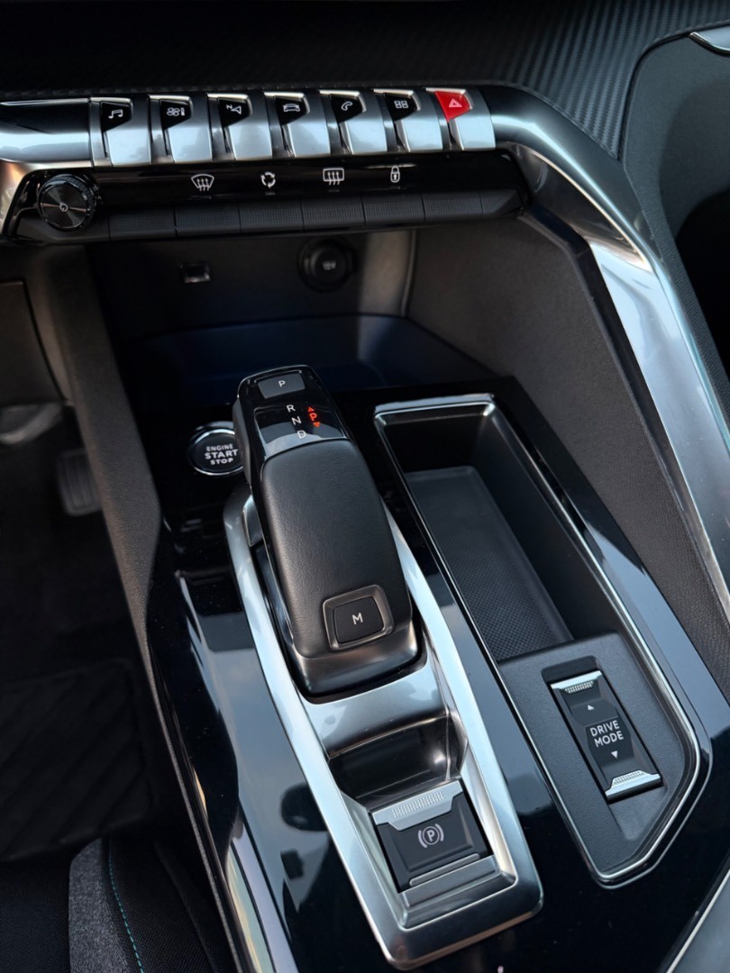 Peugeot 5008 1.5BlueHDi 130PS A/T 7-MIESTNE Allure Edition