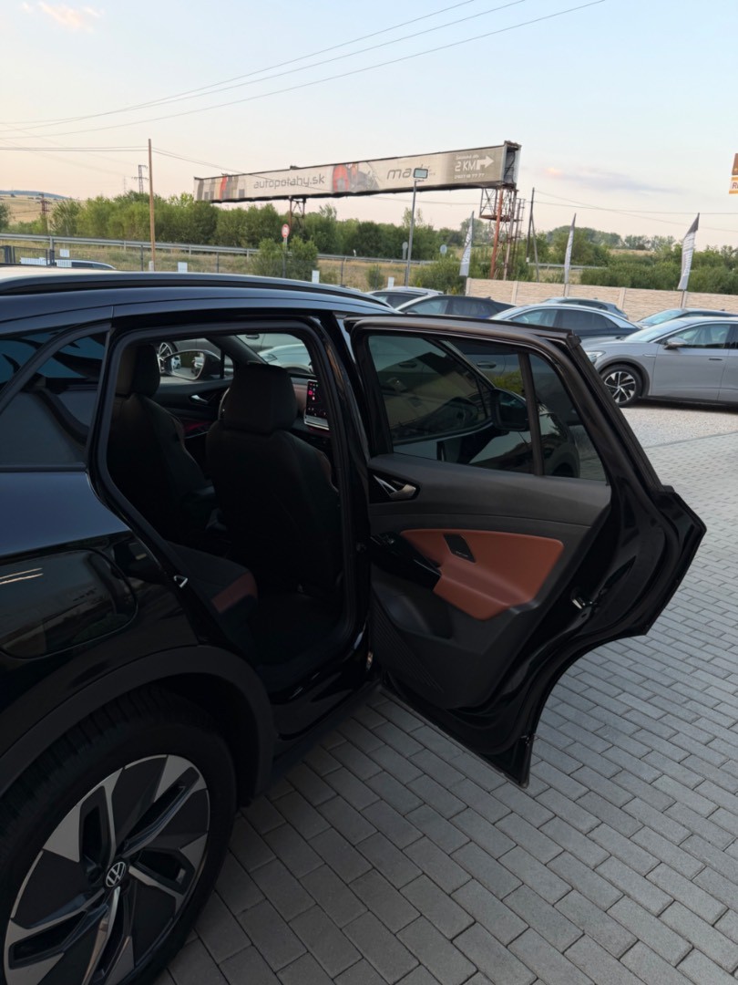 Volkswagen ID.4 PRO Individual 210kW TEPELKO-ZÁRUKA-SOH 100%