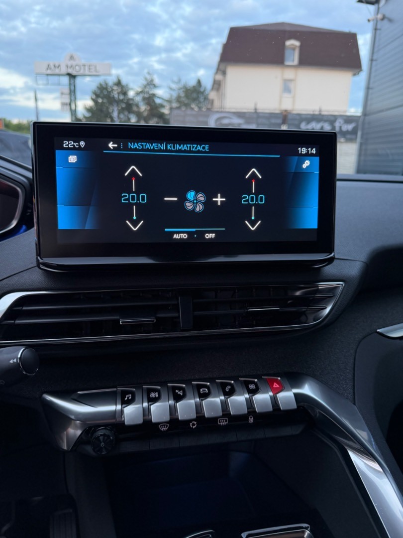 Peugeot 3008 1.5 Blue HDi 130k Allure A/T