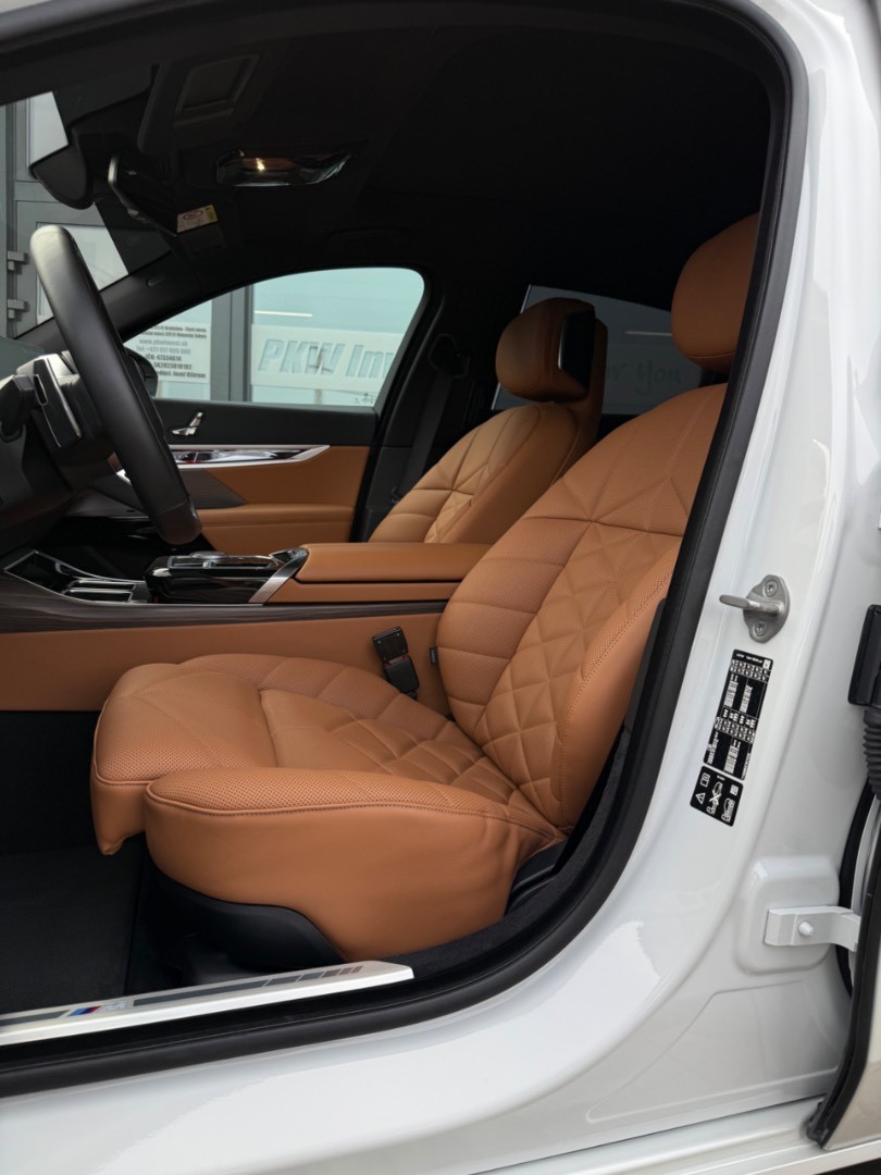 BMW Rad 7 740d mHEV x-Drive A/T Individual Edition SK ŠPZ