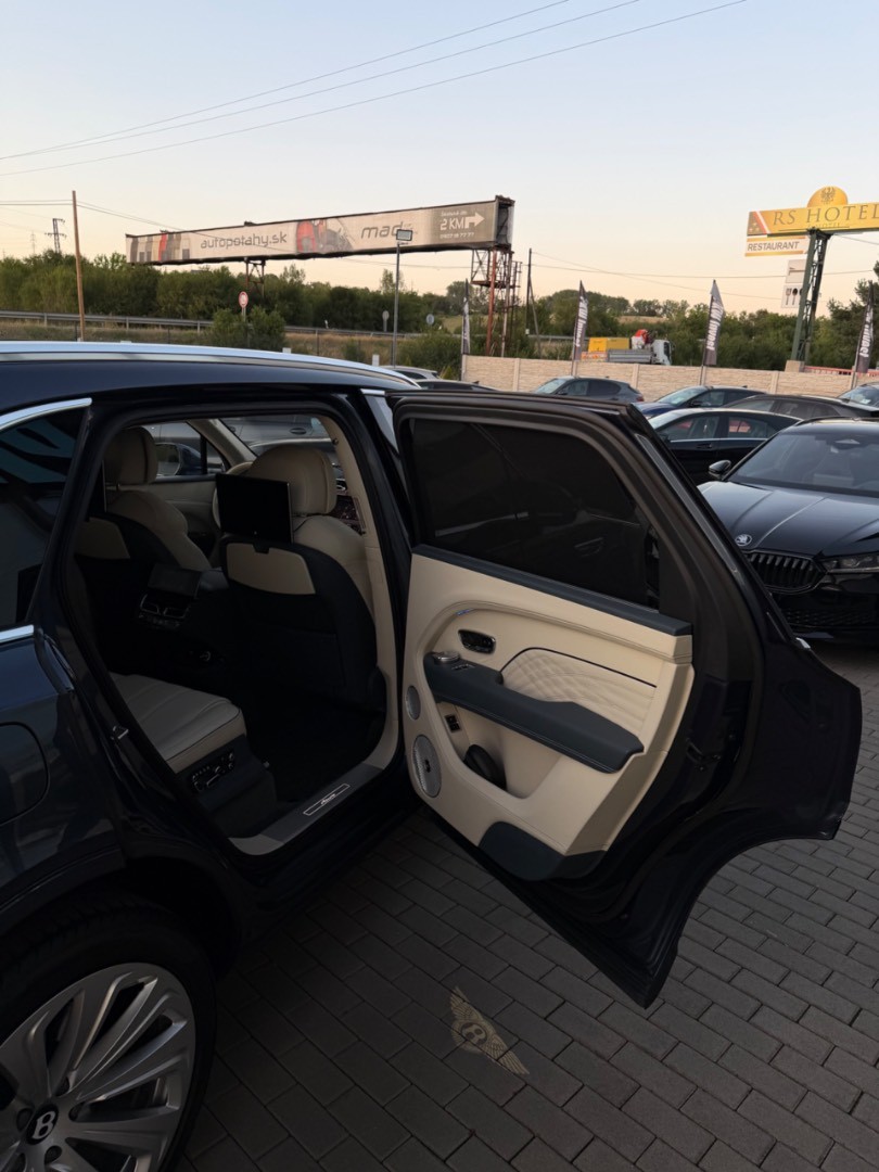 Bentley Bentayga 4.0 V8 First Edition SK ŠPZ VZDUCH-TV-360CAM