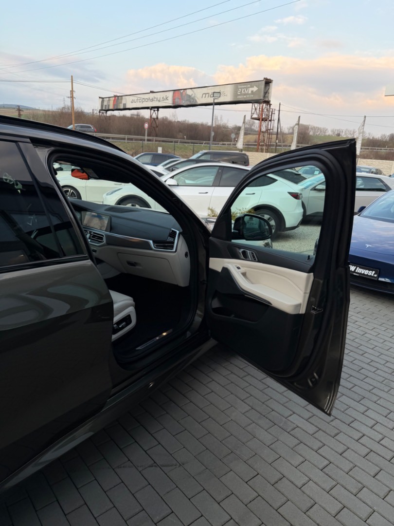 BMW X5 40d x-Drive mHEV A/T M-Sport Edition SR kupovaná
