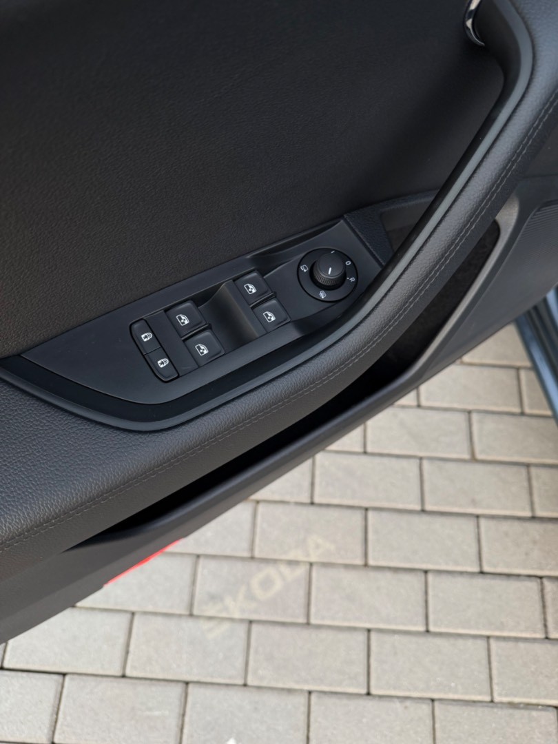 Škoda Superb 2.0TDi DSG Style *VIRTUAL*KAMERA*