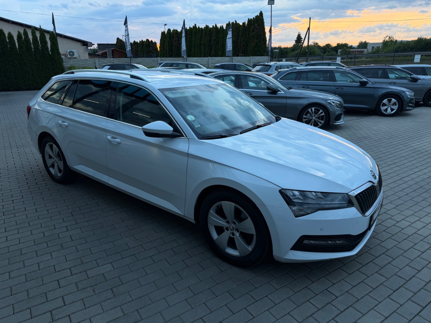 Škoda Superb Combi 2.0TDi DSG Style VIRTUAL-KAMERA