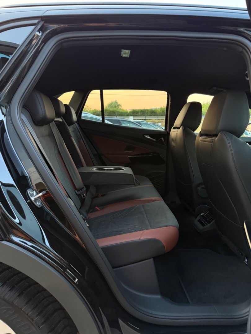 Volkswagen ID.4 PRO Individual 210kW TEPELKO-ZÁRUKA-SOH 100%