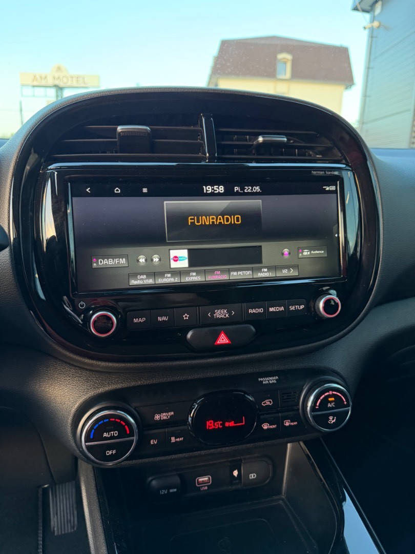 Kia E-Soul Soul ECOelectric 150kW/64kWh A/T TEPELKO*ZÁRUKA