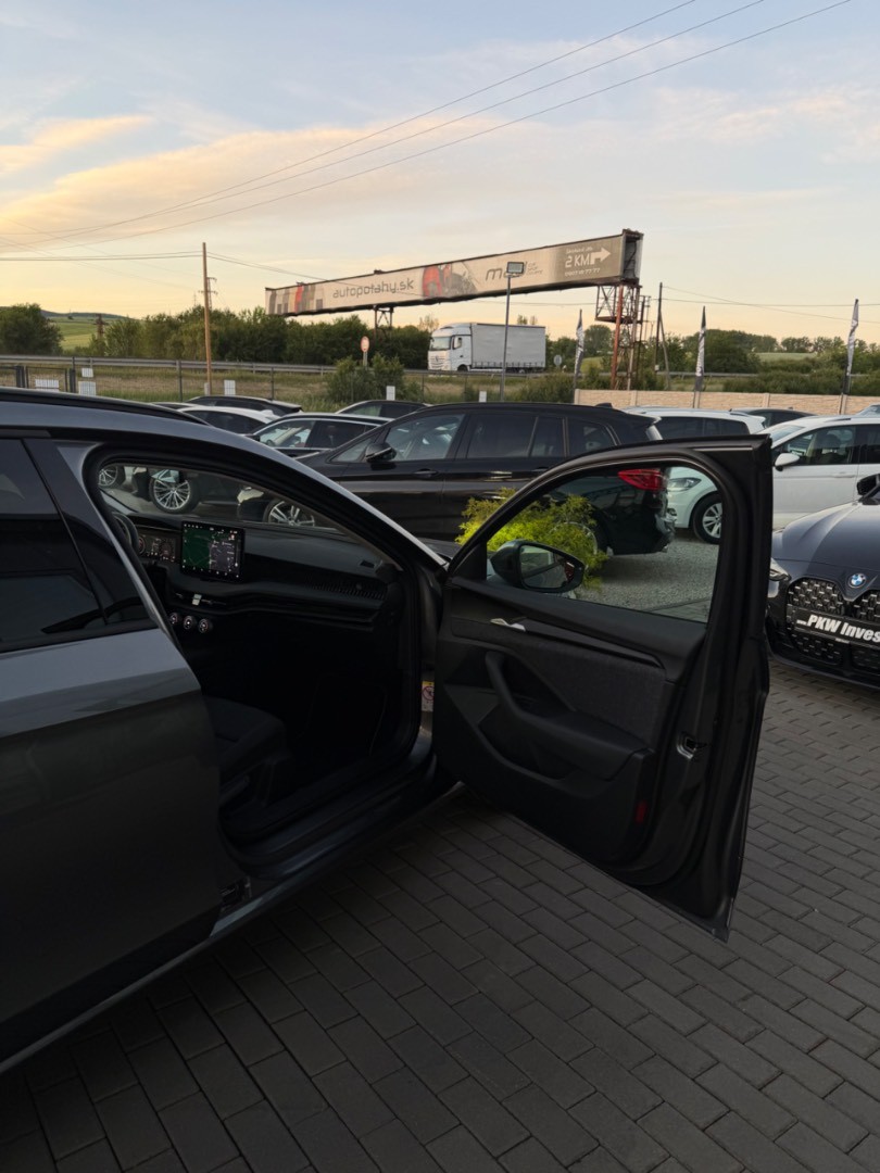 Škoda Superb Combi 2.0TDi DSG Selection SK ŠPZ