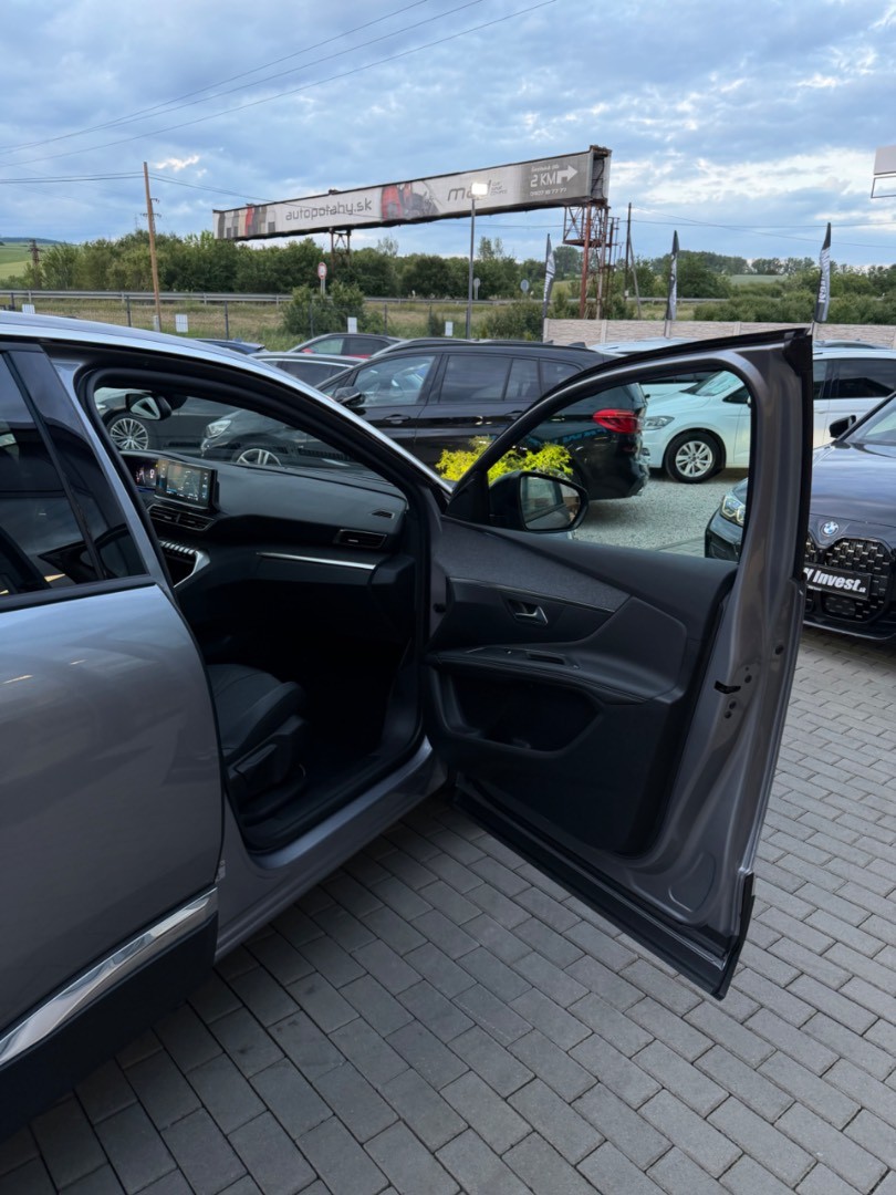 Peugeot 3008 1.5 Blue HDi 130k Allure A/T
