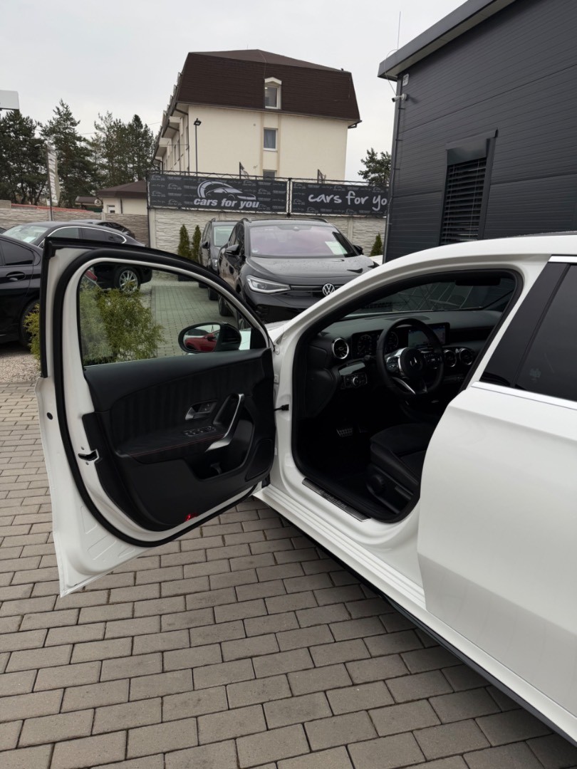 Mercedes-Benz A trieda 180d /T AMG line