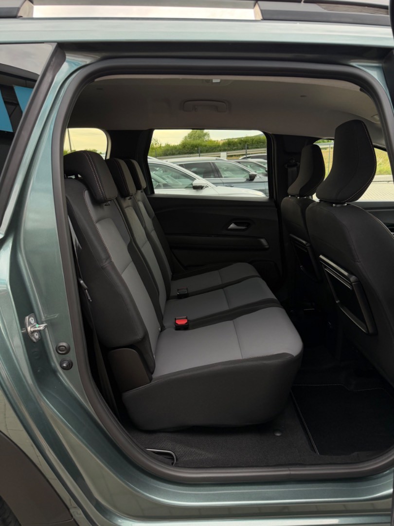 Dacia Jogger EXTREME 1.6Hybrid 140PS A/T 5M