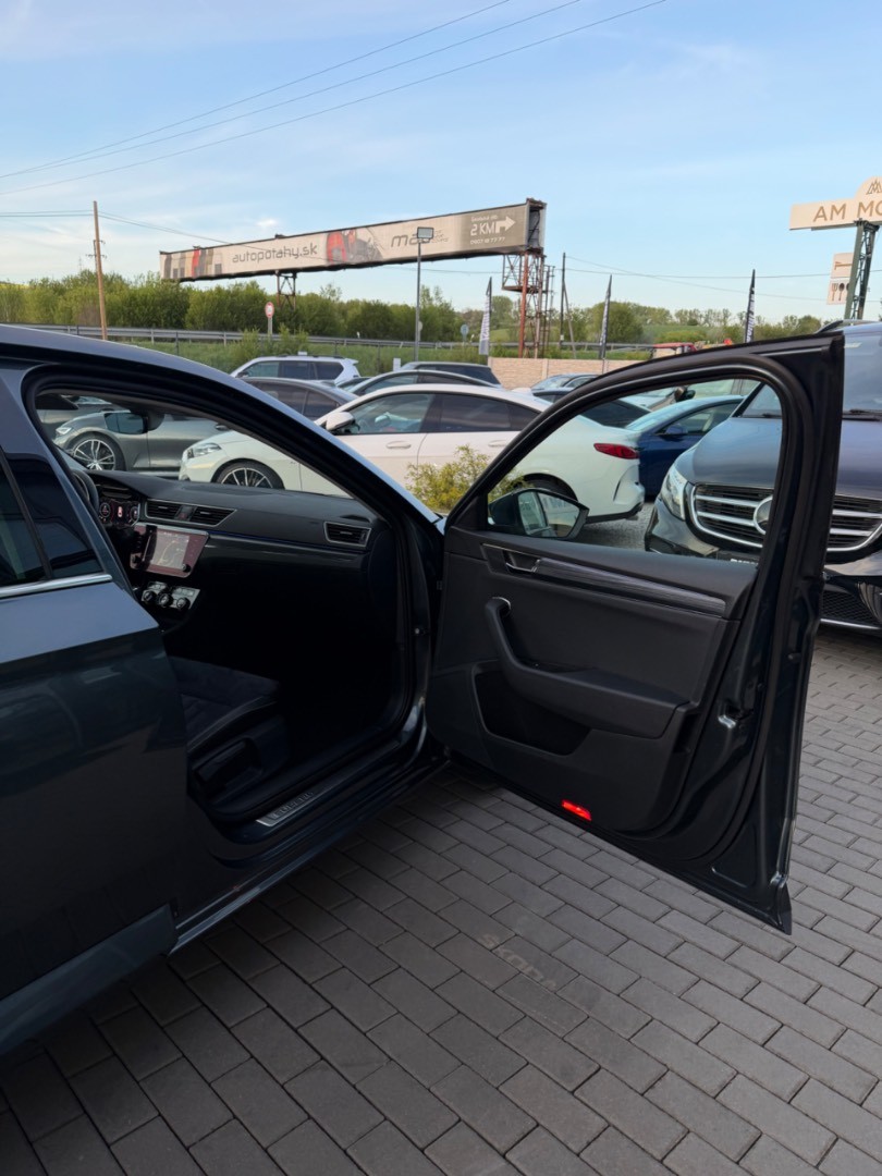 Škoda Superb 2.0TDi DSG Style *VIRTUAL*KAMERA*