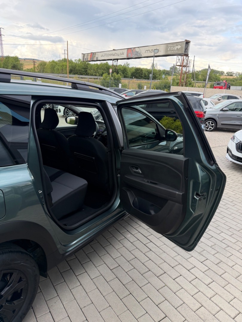 Dacia Jogger EXTREME 1.6Hybrid 140PS A/T 5M