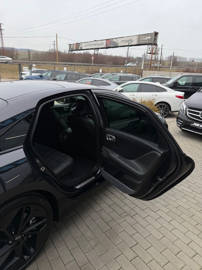 Hyundai Ioniq 6 239kWh 4×4 PREMIUM FULL A/T SK ŠPZ