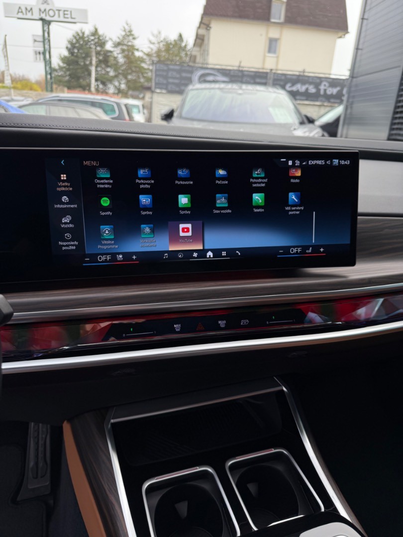 BMW Rad 7 740d mHEV x-Drive A/T Individual Edition SK ŠPZ