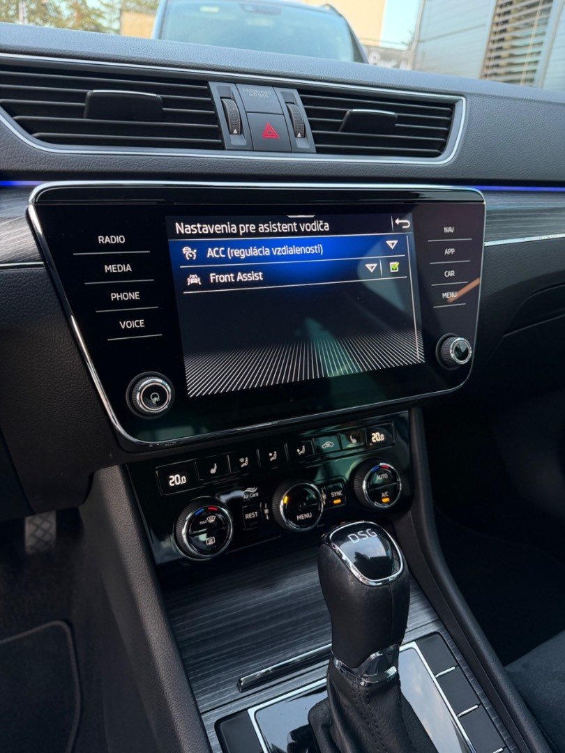 Škoda Superb 2.0TDi DSG Style *VIRTUAL*KAMERA*