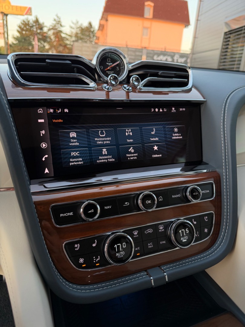 Bentley Bentayga 4.0 V8 First Edition SK ŠPZ VZDUCH-TV-360CAM