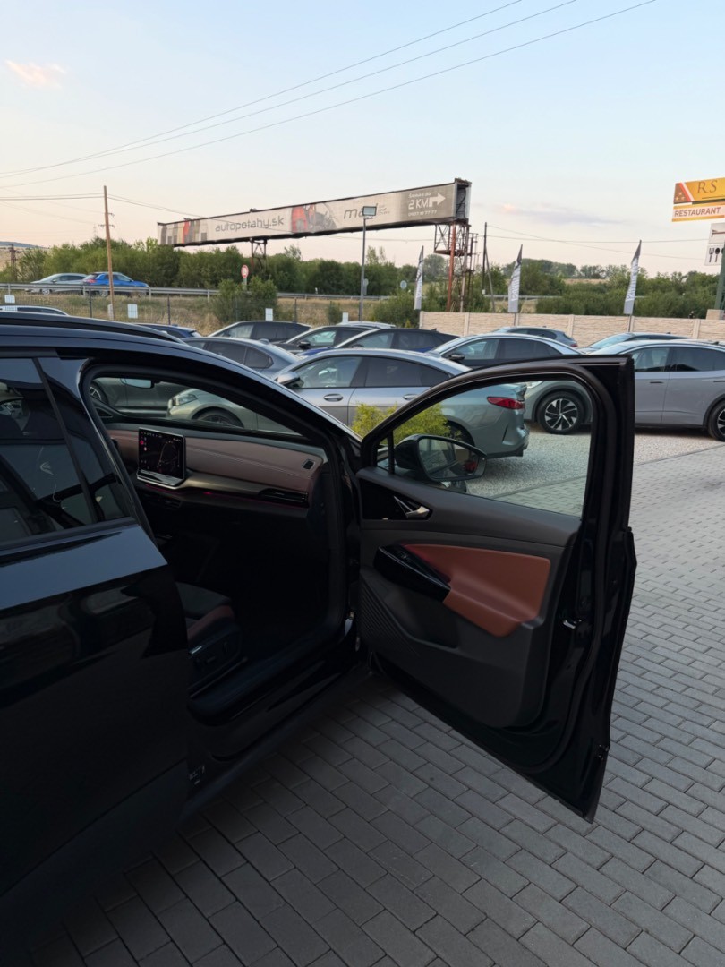 Volkswagen ID.4 PRO Individual 210kW TEPELKO-ZÁRUKA-SOH 100%