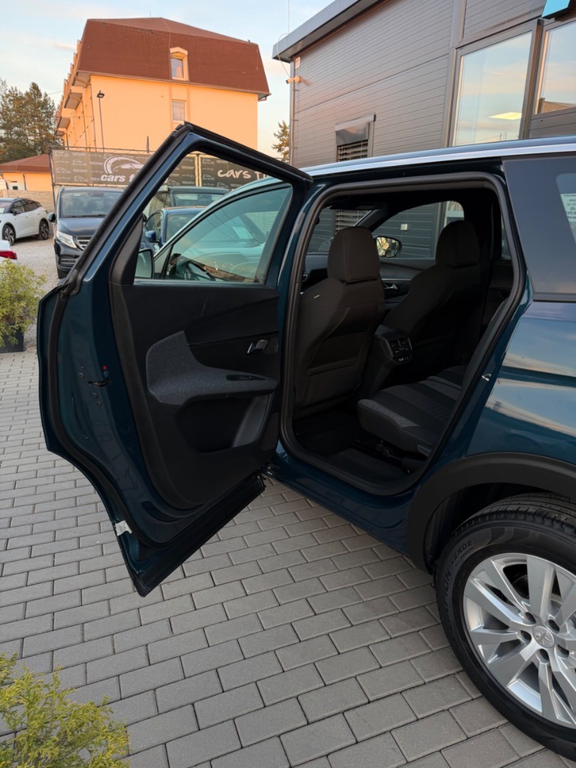 Peugeot 5008 1.5BlueHDi 130PS A/T 7-MIESTNE Allure Edition
