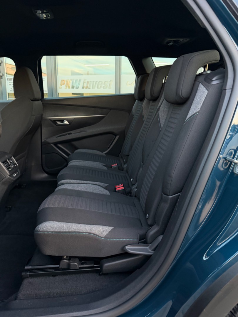 Peugeot 5008 1.5BlueHDi 130PS A/T 7-MIESTNE Allure Edition