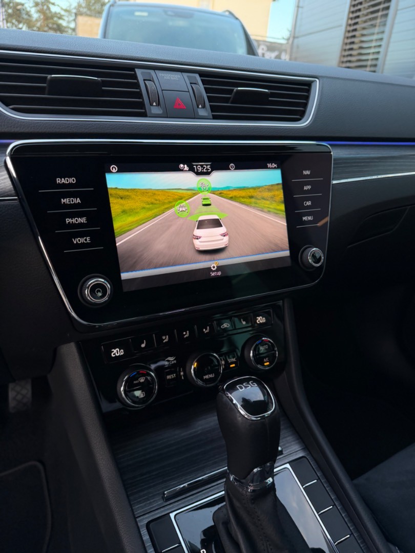 Škoda Superb 2.0TDi DSG Style *VIRTUAL*KAMERA*